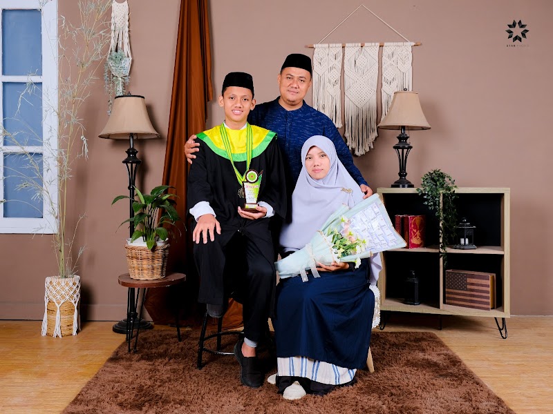 Capture Cilacap Moments at SUPRI FOTO STUDIO NEW